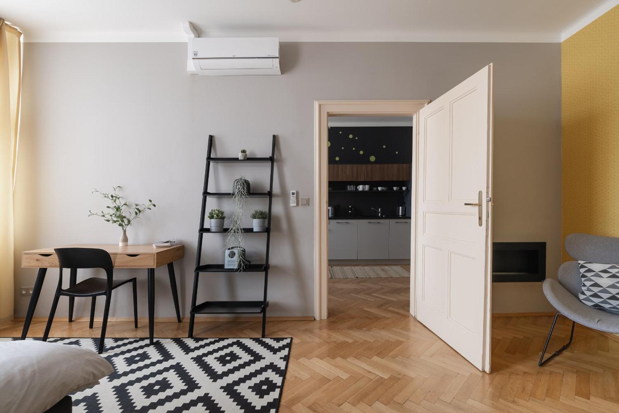 Apartment Francouzska