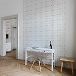 Francouzska Suites